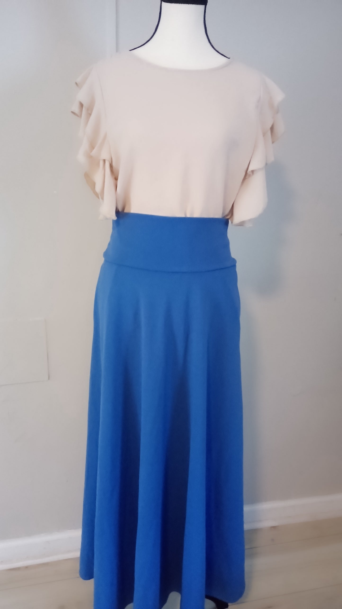 Blusa con falda larga