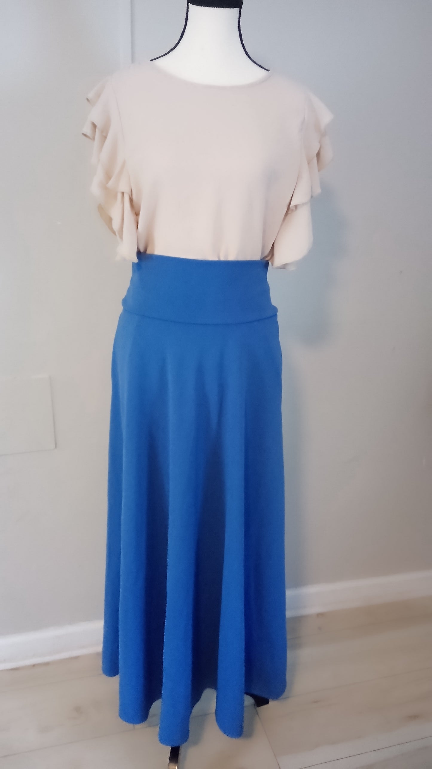 Blusa con falda larga